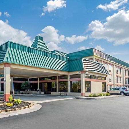 Quality Inn & Suites Olde Town Portsmouth Exterior photo