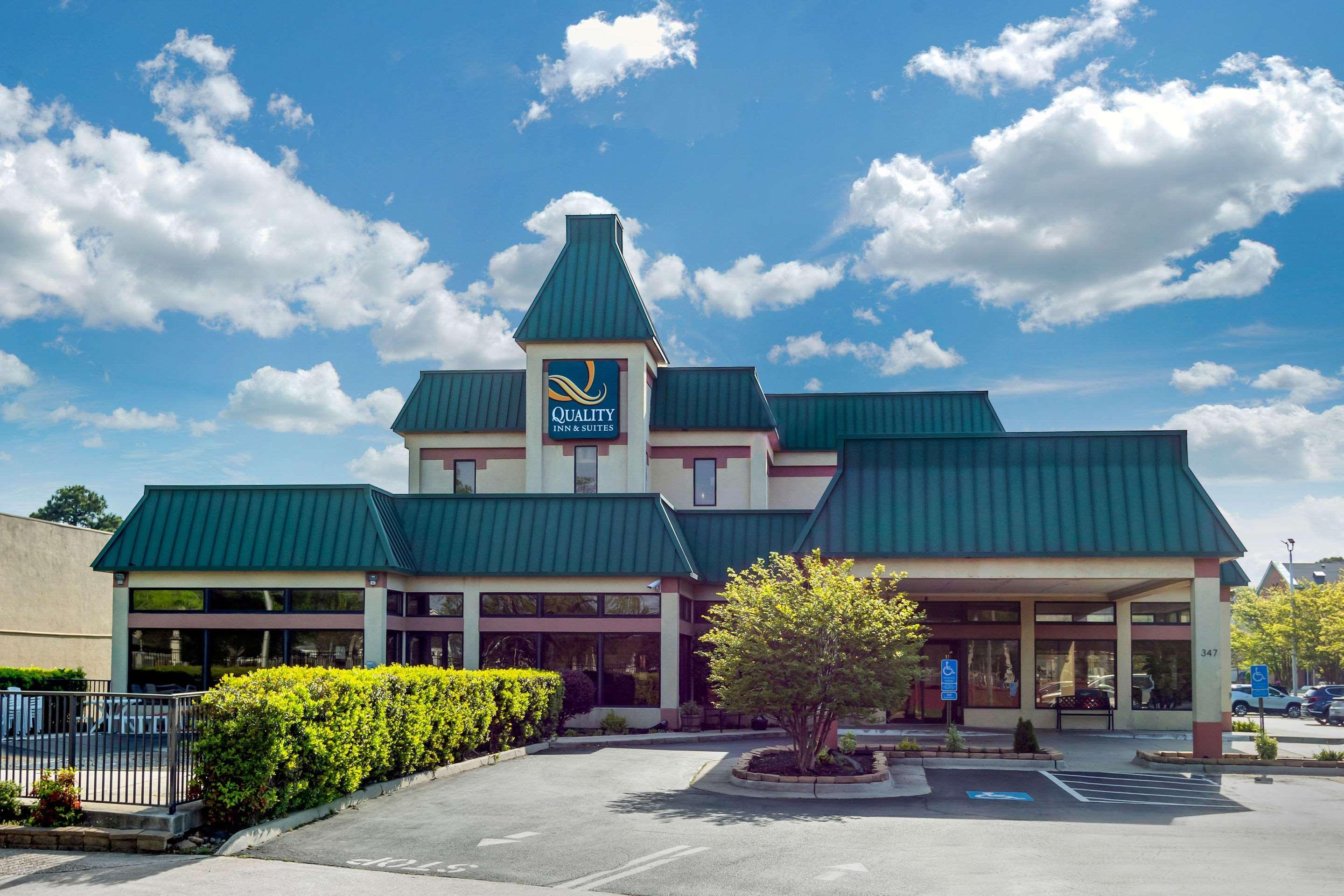 Quality Inn & Suites Olde Town Portsmouth Exterior photo